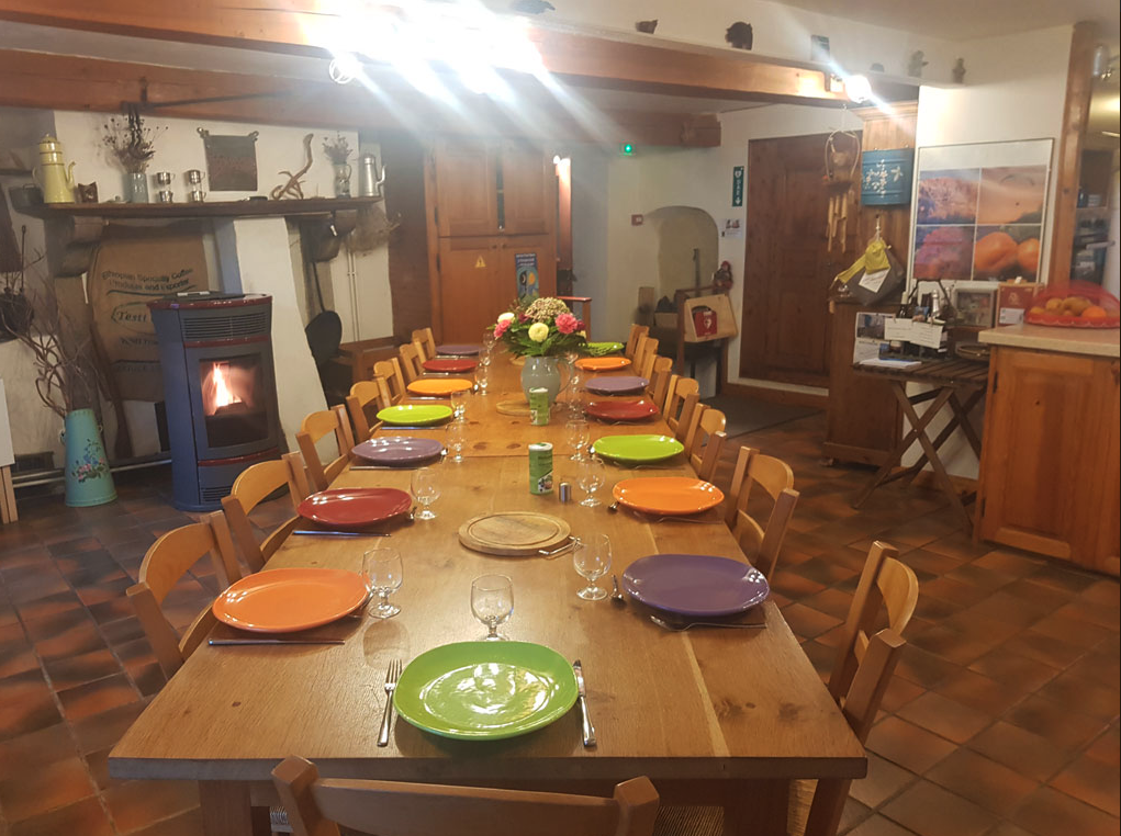 Le gîte La Sauvagine dispose de 11 chambres (de 2 à 4 personnes) avec salles de bain privatives ou attenantes.