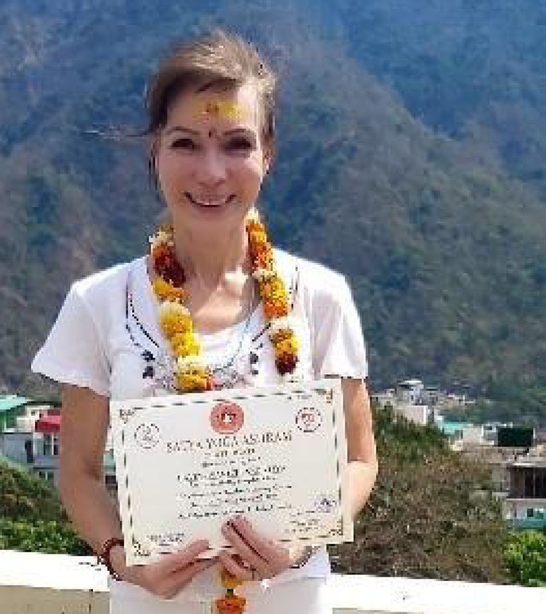 Yulka HAVET STAGE RETRAITE YOGA RESTAURATIF, YOGA VINYASA, YOGA ENFANT ET RANDONNÉE